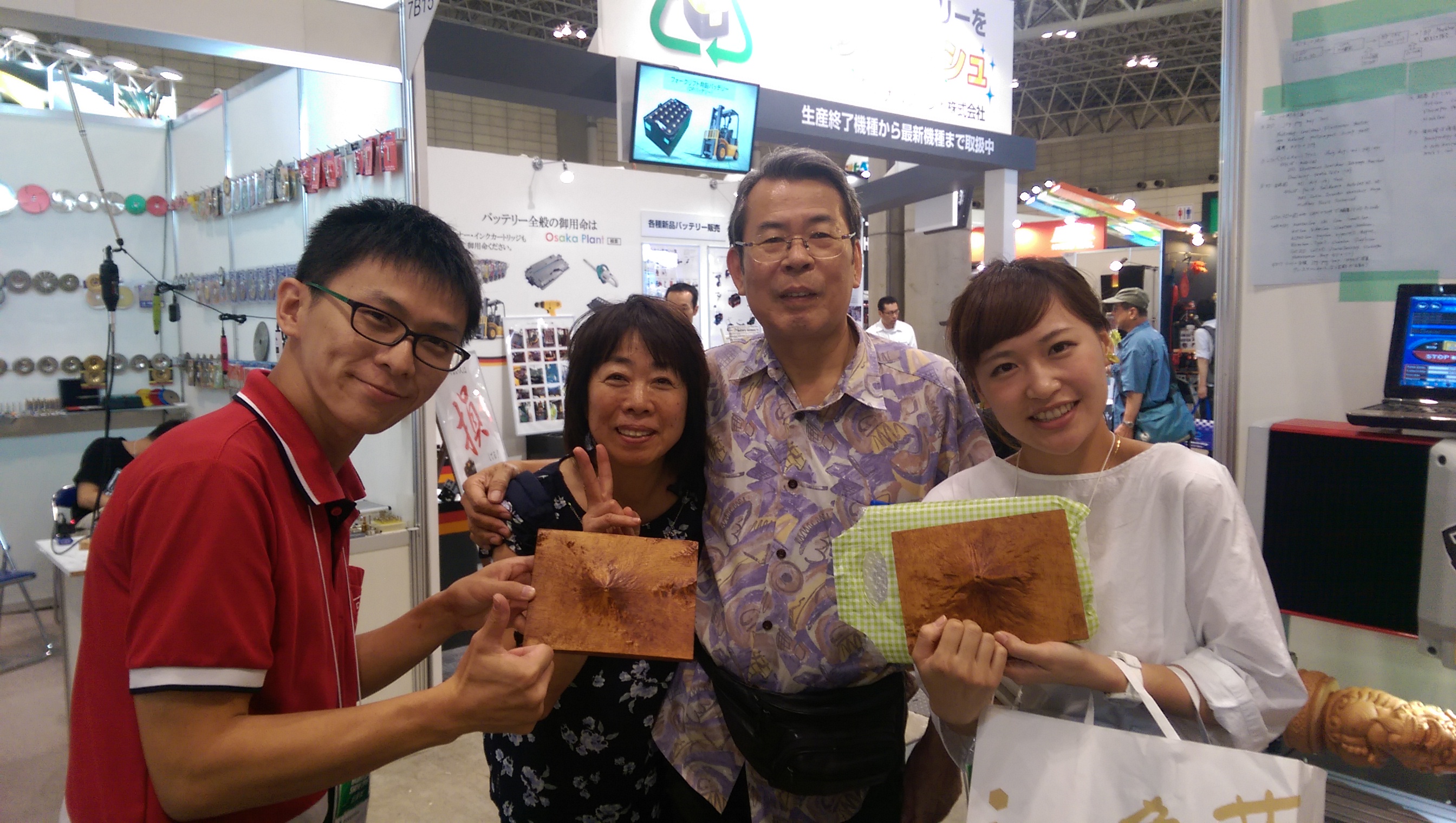 JAPAN_DIY_HOME_CENTER_SHOW_2016_mini_cnc_craving_mcahine